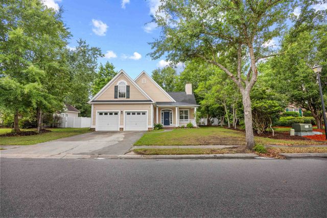 3716 Kennison Dr., Myrtle Beach, SC 29575