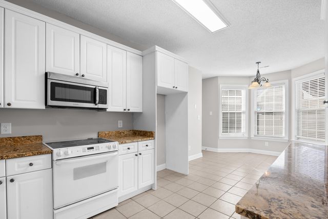 3716 Kennison Dr., Myrtle Beach, SC 29575