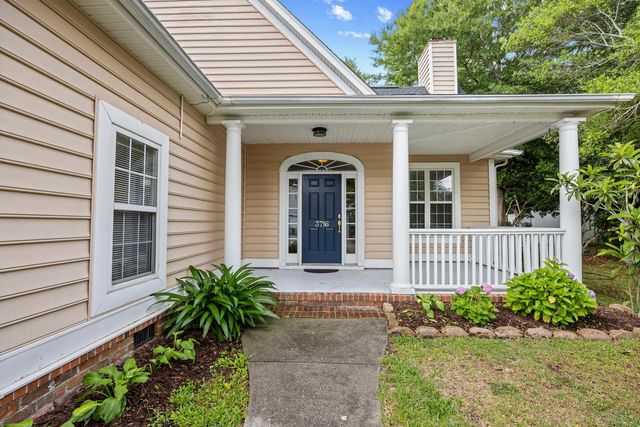 3716 Kennison Dr., Myrtle Beach, SC 29575