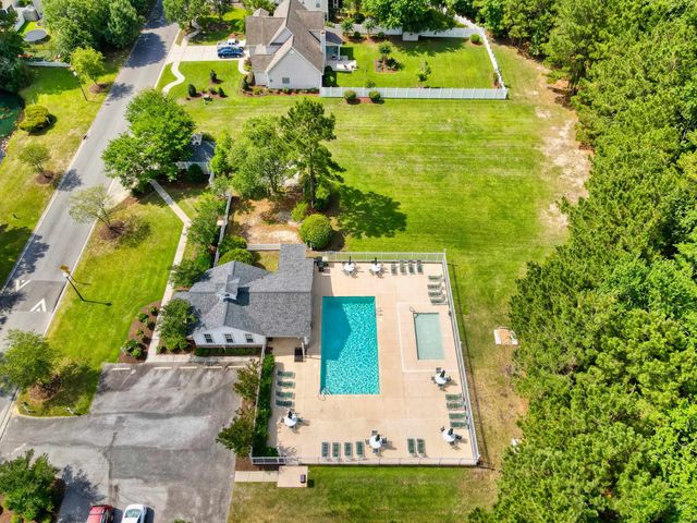 3716 Kennison Dr., Myrtle Beach, SC 29575