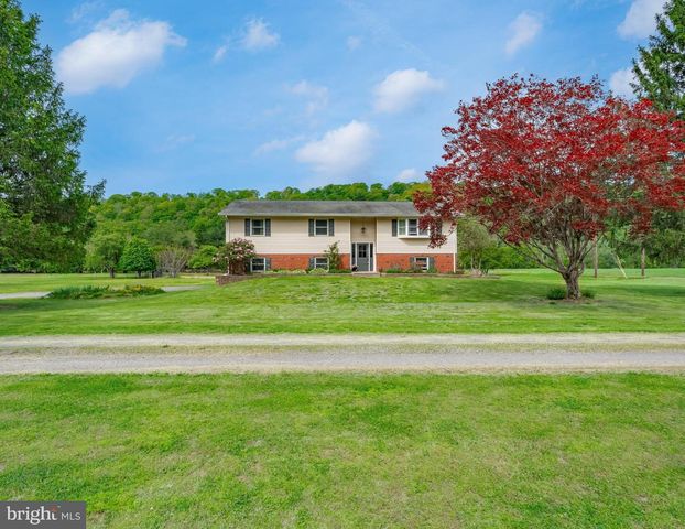 1 CROSS CREEK LN, Erwinna, PA 18920