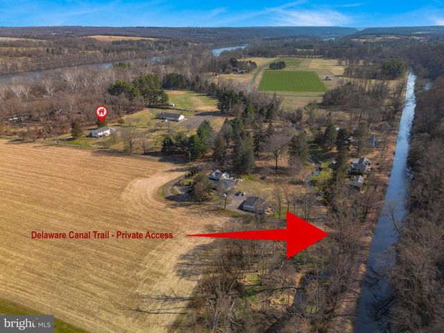 1 CROSS CREEK LN, Erwinna, PA 18920