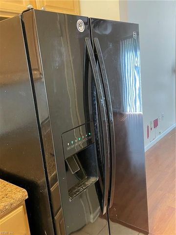110 Heather Way Apt D, Yorktown, VA 23693