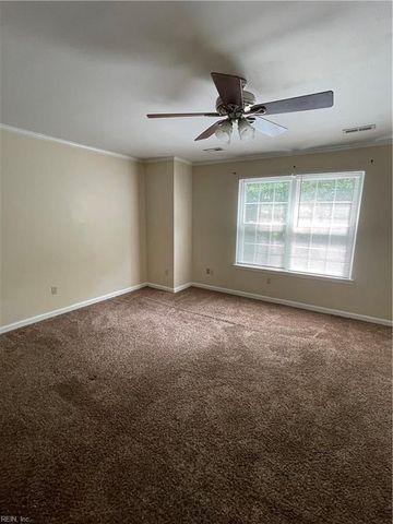 110 Heather Way Apt D, Yorktown, VA 23693