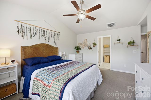 10041 Brittondale Lane, Charlotte, NC 28215