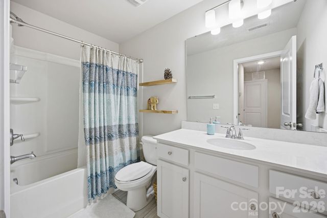 10041 Brittondale Lane, Charlotte, NC 28215