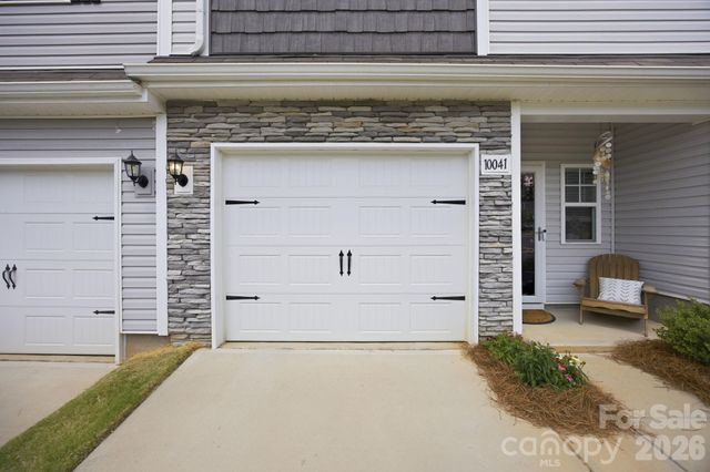 10041 Brittondale Lane, Charlotte, NC 28215