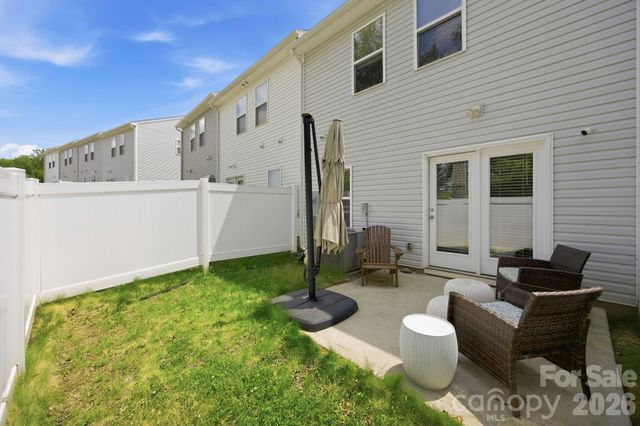 10041 Brittondale Lane, Charlotte, NC 28215