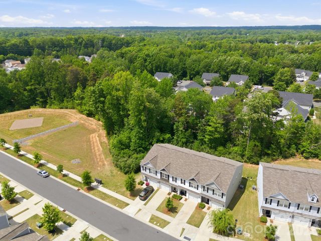 10041 Brittondale Lane, Charlotte, NC 28215