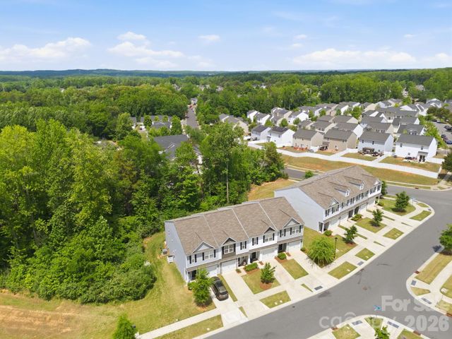 10041 Brittondale Lane, Charlotte, NC 28215