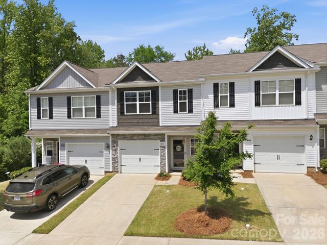 10041 Brittondale Lane, Charlotte, NC 28215