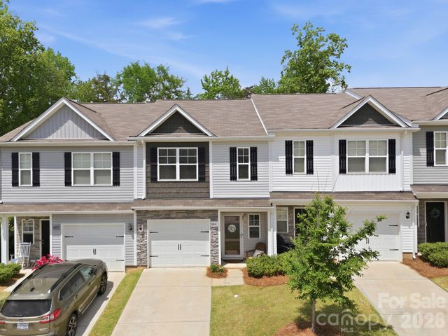 10041 Brittondale Lane, Charlotte, NC 28215
