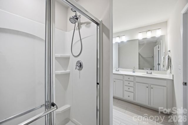 10041 Brittondale Lane, Charlotte, NC 28215