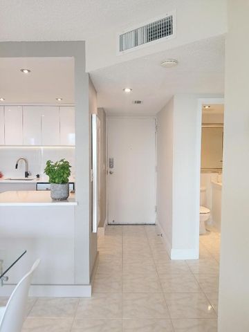 1830 Embassy Drive 309, West Palm Beach, FL 33401