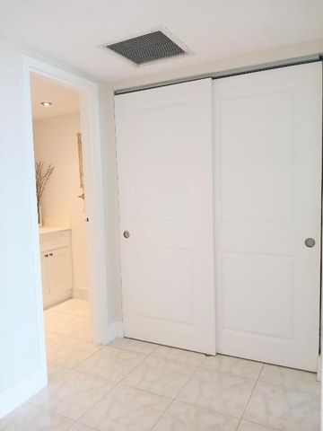 1830 Embassy Drive 309, West Palm Beach, FL 33401