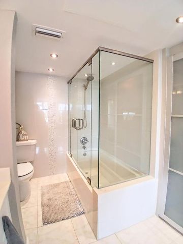 1830 Embassy Drive 309, West Palm Beach, FL 33401