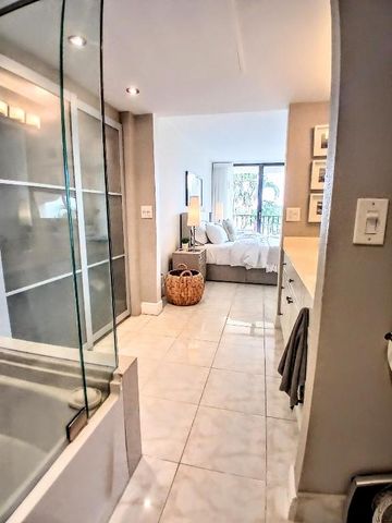 1830 Embassy Drive 309, West Palm Beach, FL 33401