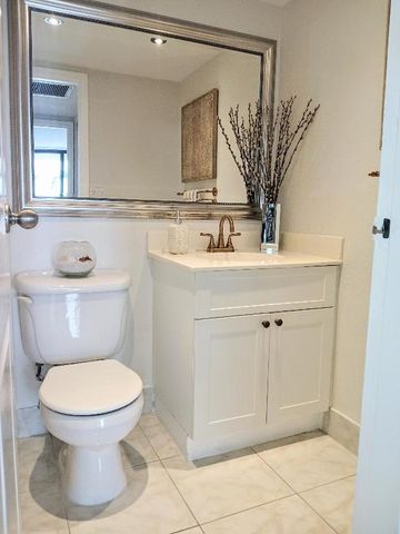 1830 Embassy Drive 309, West Palm Beach, FL 33401