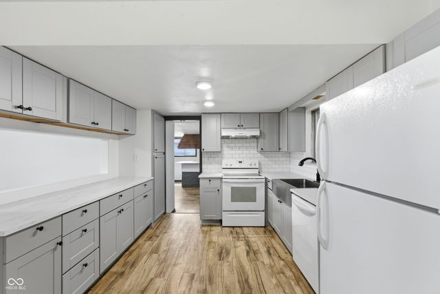 5023 Shelbyville Road, Indianapolis, IN 46237