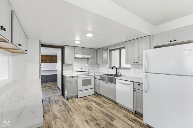 5023 Shelbyville Road, Indianapolis, IN 46237
