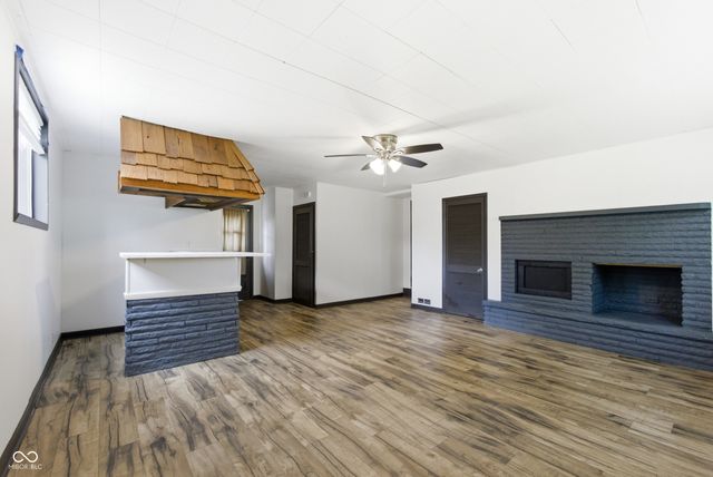 5023 Shelbyville Road, Indianapolis, IN 46237