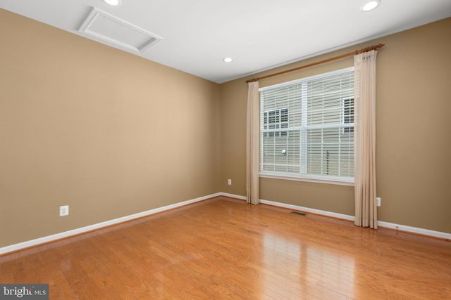 12 WISTER DR, Fredericksburg, VA 22405