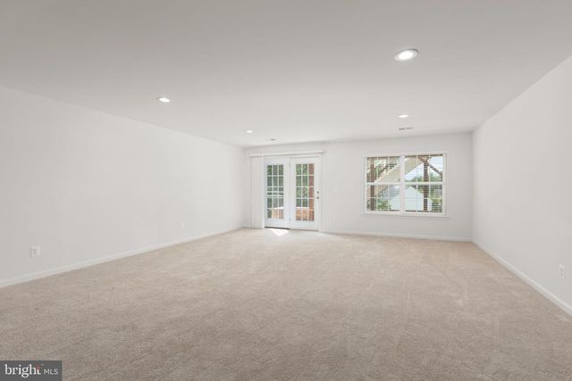 12 WISTER DR, Fredericksburg, VA 22405