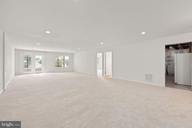 12 WISTER DR, Fredericksburg, VA 22405