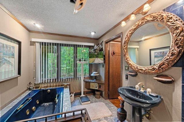 36619 Normandale DRIVE, Oconomowoc, WI 53066