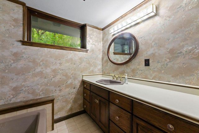 36619 Normandale DRIVE, Oconomowoc, WI 53066