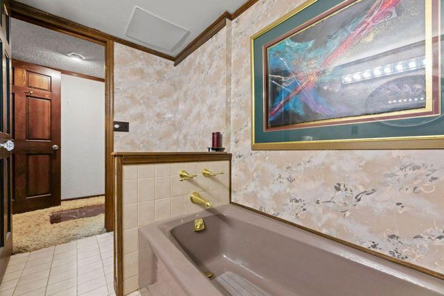 36619 Normandale DRIVE, Oconomowoc, WI 53066