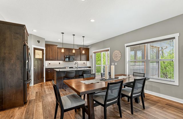 6497 Summit Pine Lane NW, Rochester, MN 55901