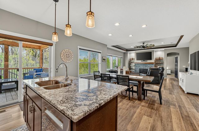6497 Summit Pine Lane NW, Rochester, MN 55901