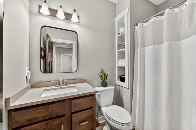 6497 Summit Pine Lane NW, Rochester, MN 55901