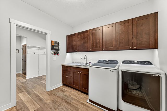 6497 Summit Pine Lane NW, Rochester, MN 55901