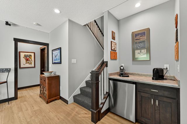 6497 Summit Pine Lane NW, Rochester, MN 55901