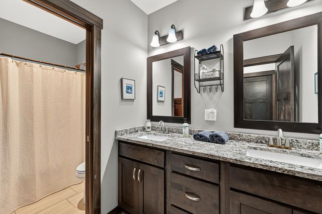 6497 Summit Pine Lane NW, Rochester, MN 55901