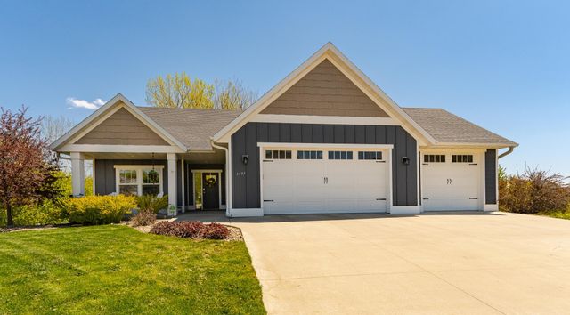 6497 Summit Pine Lane NW, Rochester, MN 55901