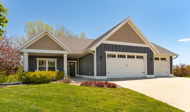 6497 Summit Pine Lane NW, Rochester, MN 55901