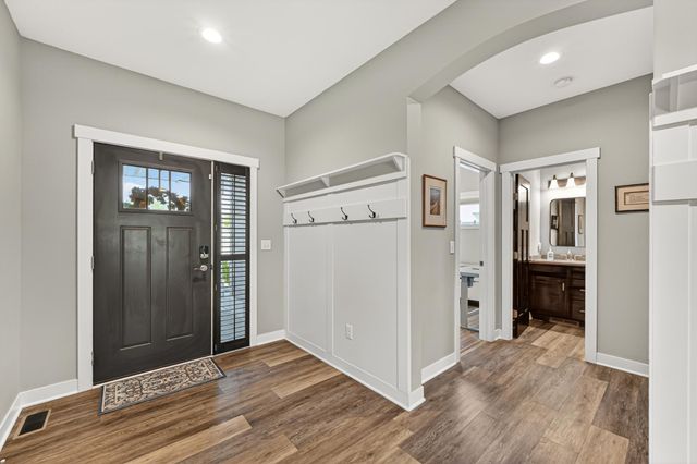 6497 Summit Pine Lane NW, Rochester, MN 55901