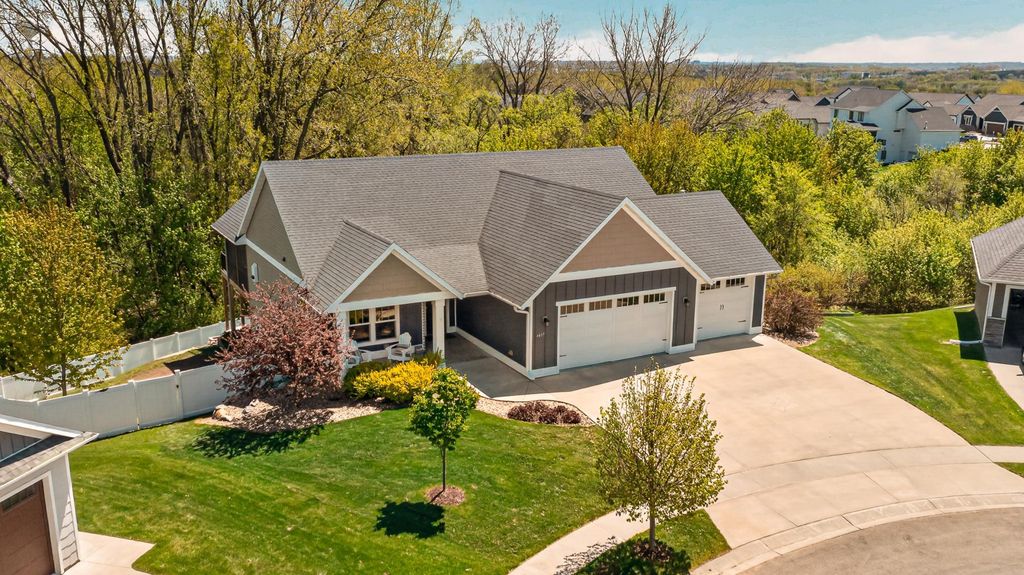 6497 Summit Pine Lane NW, Rochester, MN 55901