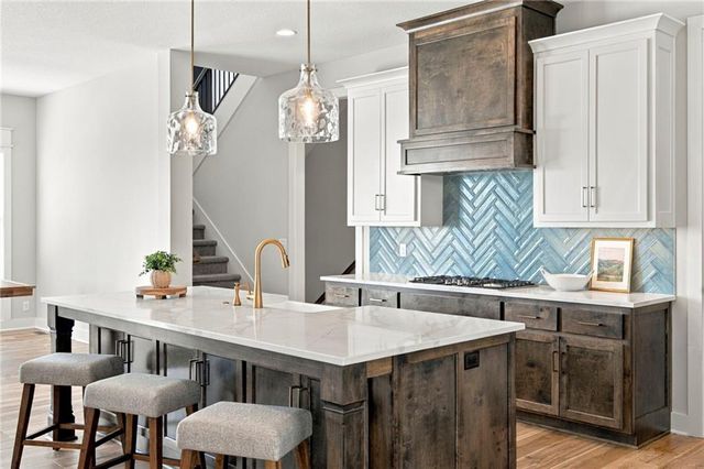 1505 SW Arbormill Terrace, Lee's Summit, MO 64082