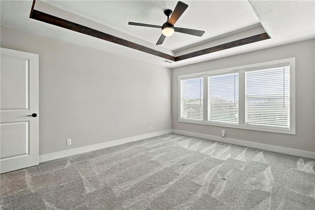 1505 SW Arbormill Terrace, Lee's Summit, MO 64082