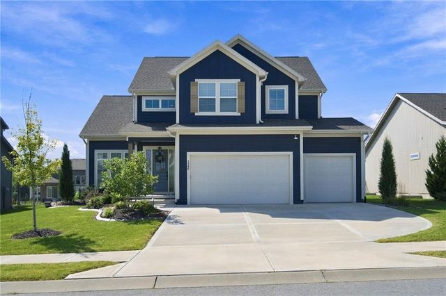 1505 SW Arbormill Terrace, Lee's Summit, MO 64082