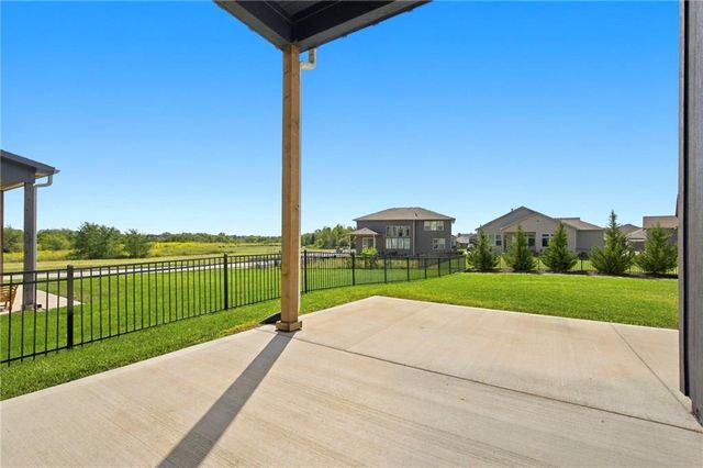 1505 SW Arbormill Terrace, Lee's Summit, MO 64082