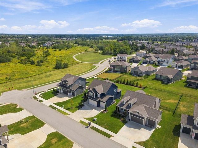 1505 SW Arbormill Terrace, Lee's Summit, MO 64082