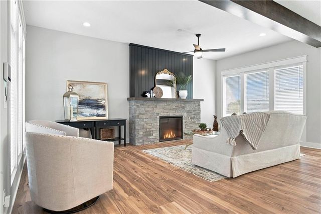 1505 SW Arbormill Terrace, Lee's Summit, MO 64082