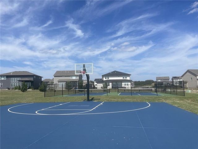 1505 SW Arbormill Terrace, Lee's Summit, MO 64082