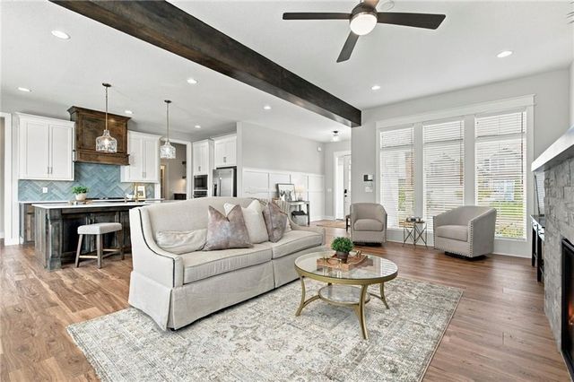 1505 SW Arbormill Terrace, Lee's Summit, MO 64082