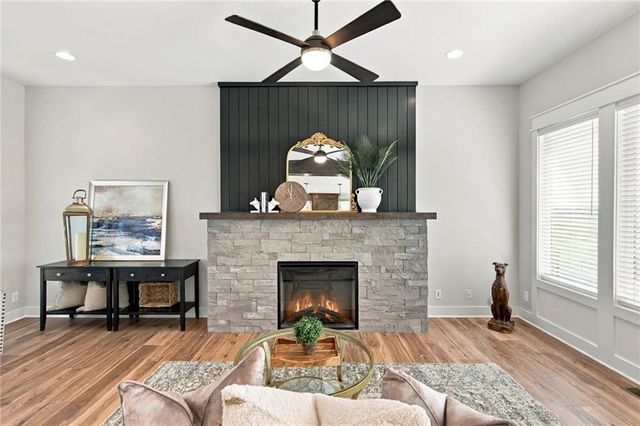 1505 SW Arbormill Terrace, Lee's Summit, MO 64082